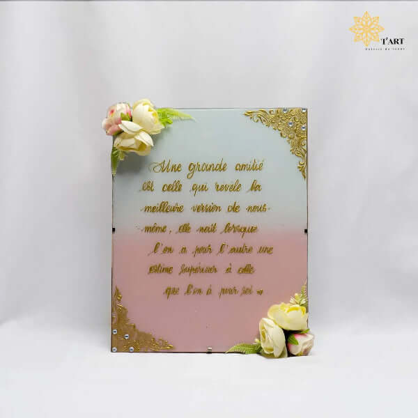 Cadre Floral Dégradé Personnalisé – Élégance & Émotion, décoration murale élégante avec fleurs et message personnalisé.